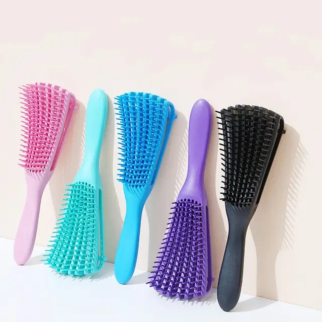 Brosse démêlante cheveux bouclée - TENDANCES STYLES